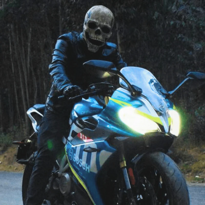 Dynamic Skull Mask with Movable Jaw